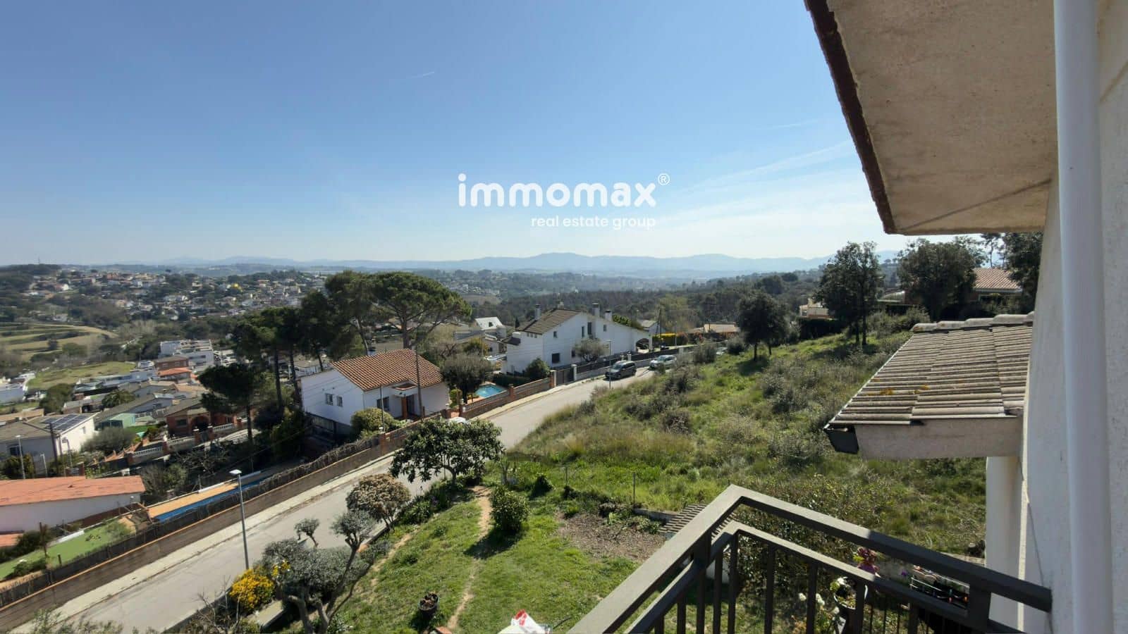 4 bedroom Villa for sale in Llica d'Amunt with pool garage - € 439,000 (Ref: 9726934)