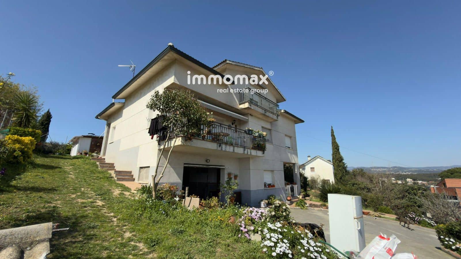 4 bedroom Villa for sale in Llica d'Amunt with pool garage - € 439,000 (Ref: 9726934)