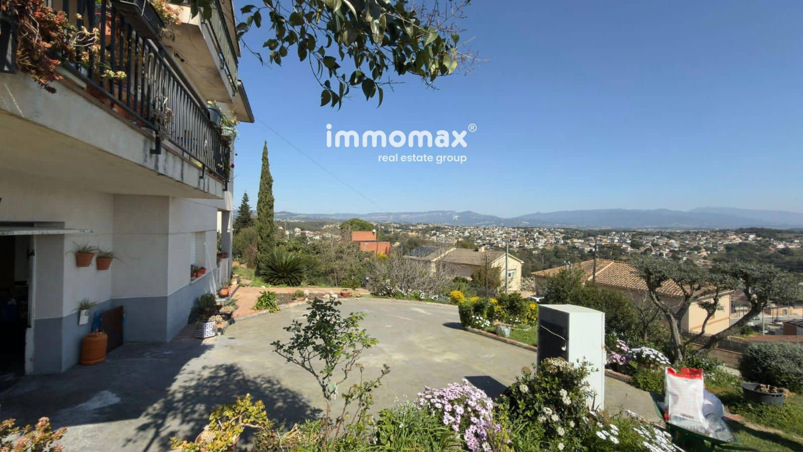 4 bedroom Villa for sale in Llica d'Amunt with pool garage - € 439,000 (Ref: 9726934)