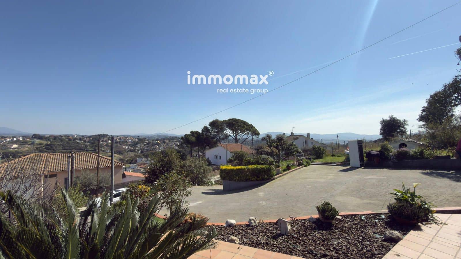 4 bedroom Villa for sale in Llica d'Amunt with pool garage - € 439,000 (Ref: 9726934)