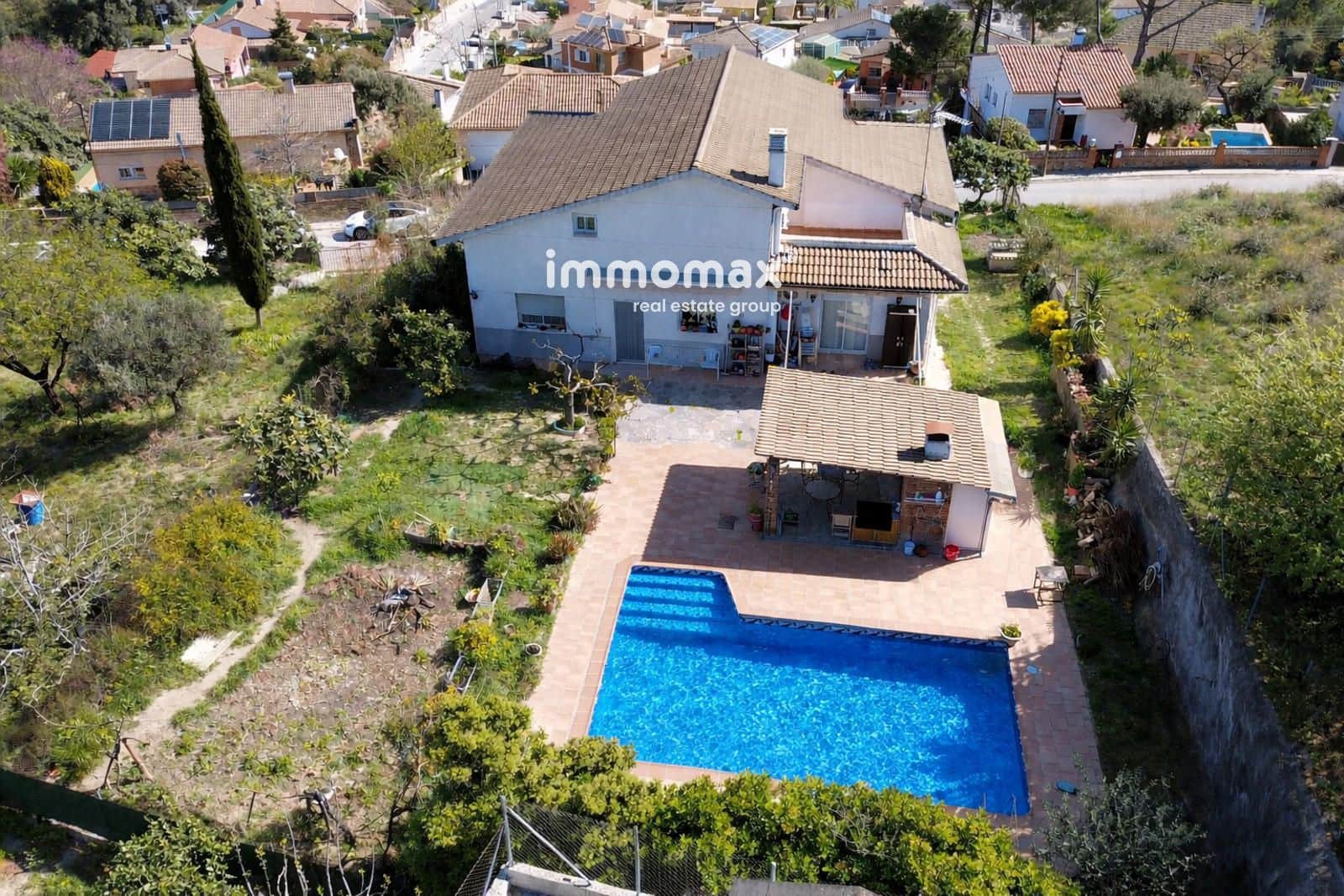 4 bedroom Villa for sale in Llica d'Amunt with pool garage - € 439,000 (Ref: 9726934)