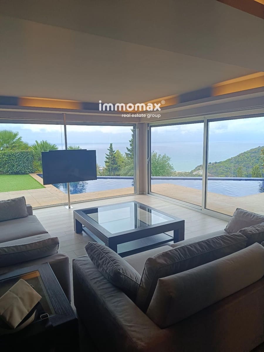 4 bedroom Villa for rent in Castelldefels with pool garage - € 12,000 (Ref: 9733406)