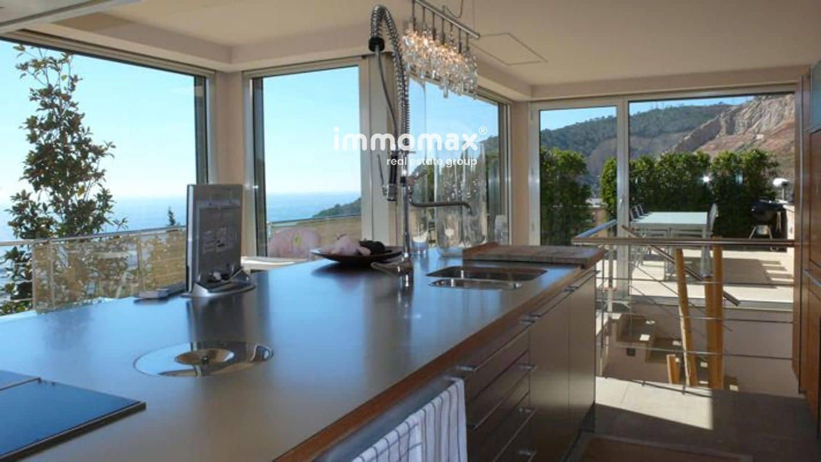 4 bedroom Villa for rent in Castelldefels with pool garage - € 12,000 (Ref: 9733406)