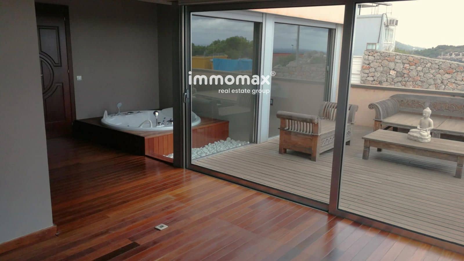 4 bedroom Villa for rent in Castelldefels with pool garage - € 12,000 (Ref: 9733406)