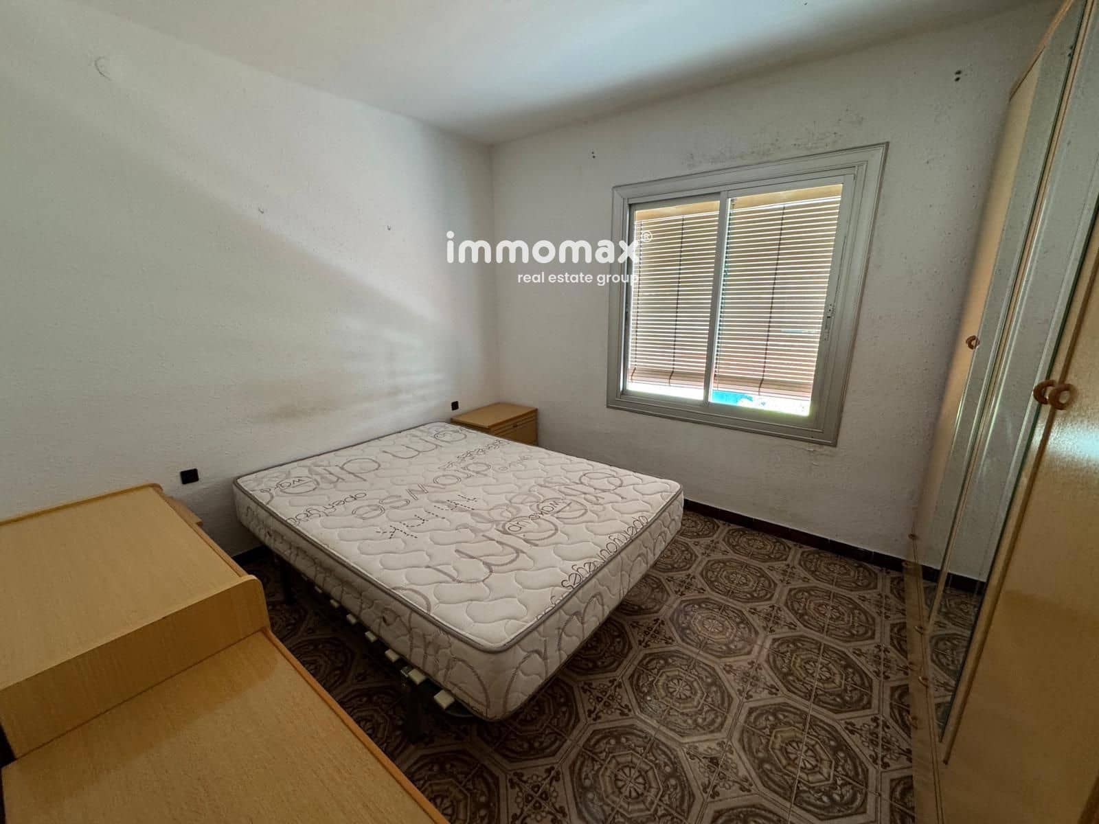 3 bedroom Flat for sale in Sant Boi de Llobregat - € 177,000 (Ref: 9734017)