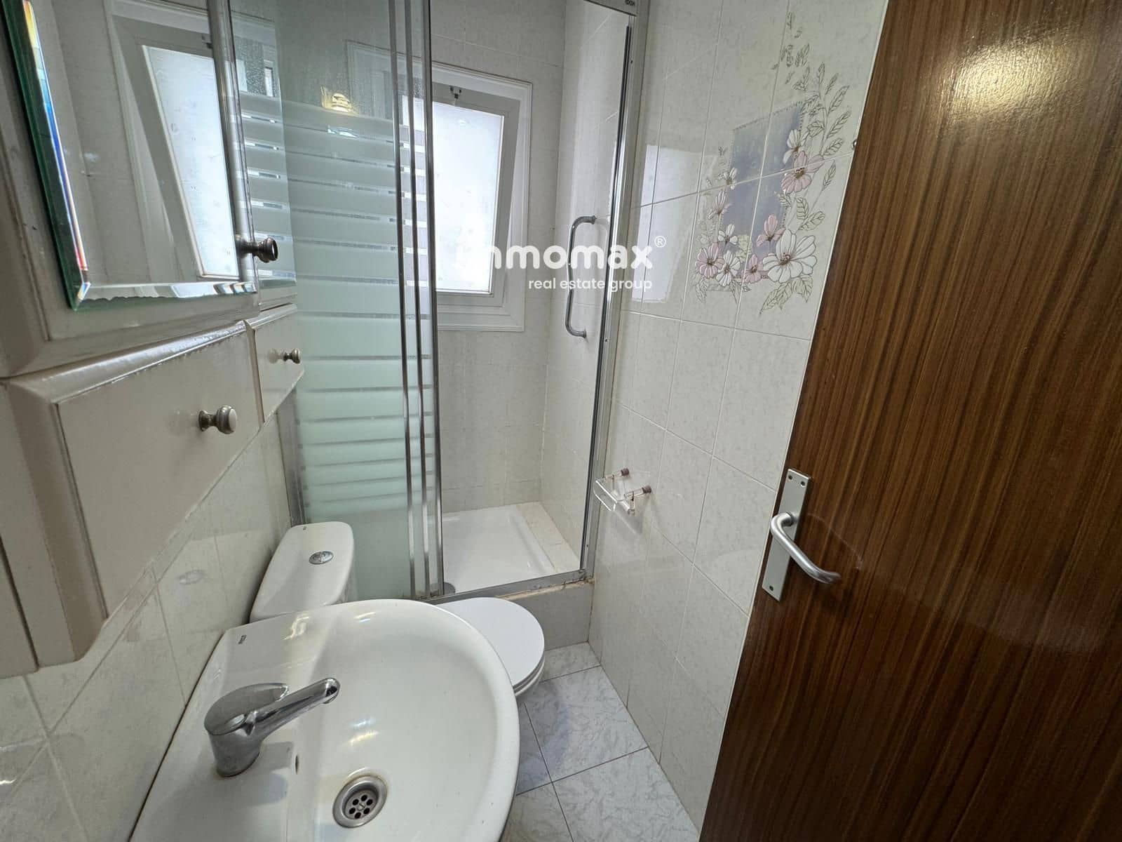 3 bedroom Flat for sale in Sant Boi de Llobregat - € 177,000 (Ref: 9734017)