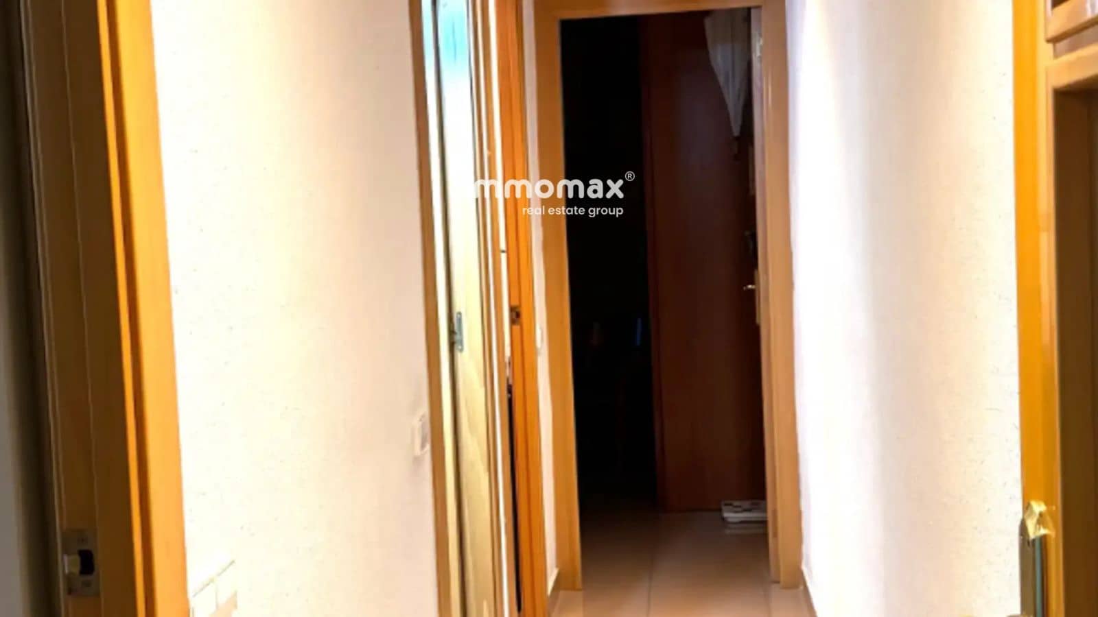 3 bedroom Flat for sale in Cornella de Llobregat - € 196,000 (Ref: 9739141)