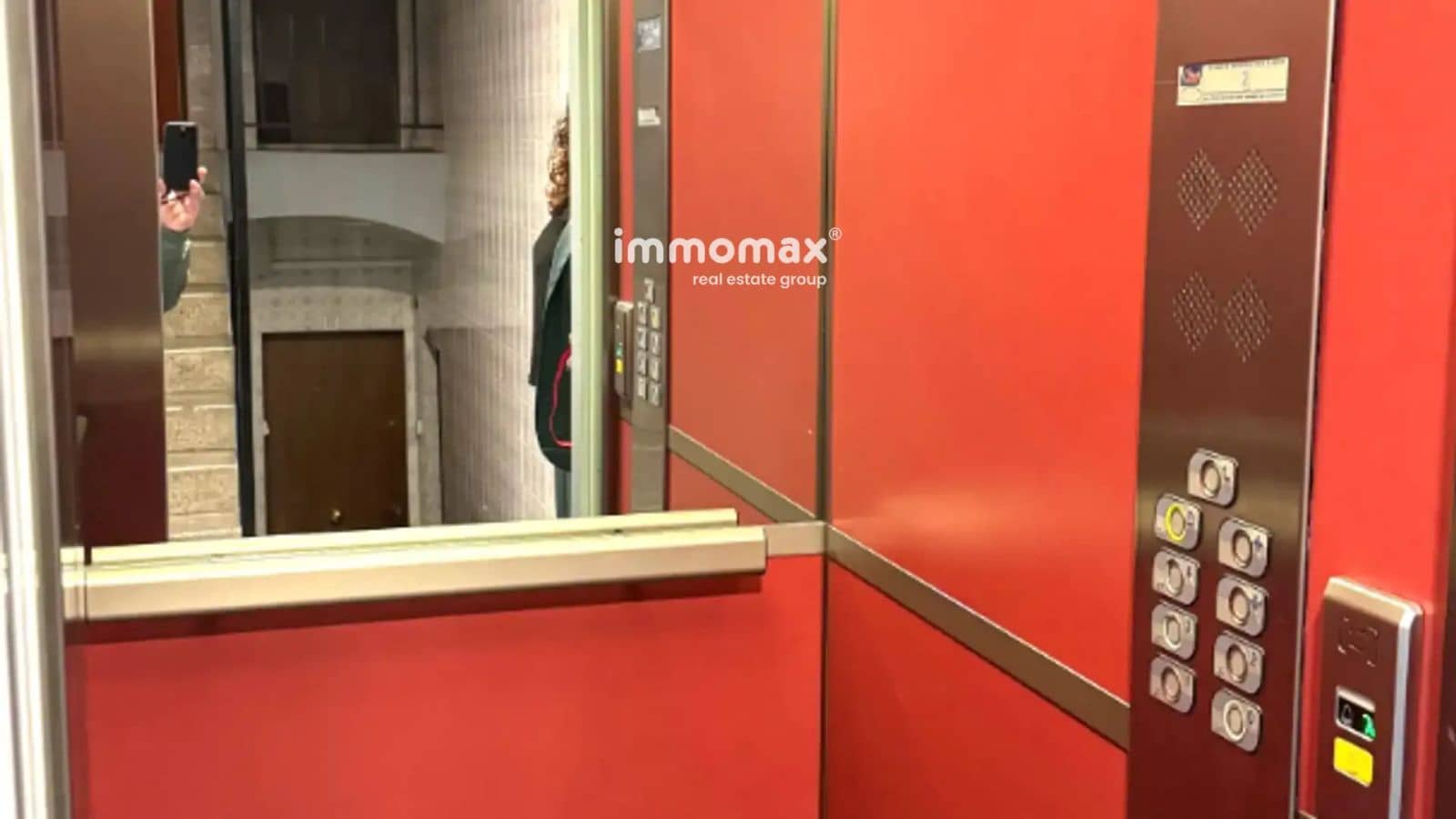 3 bedroom Flat for sale in Cornella de Llobregat - € 196,000 (Ref: 9739141)