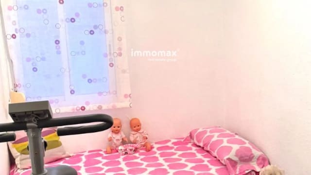 Piso de 3 habitaciones en Cornellà de Llobregat en venta - 196.000 € (Ref: 9739141)