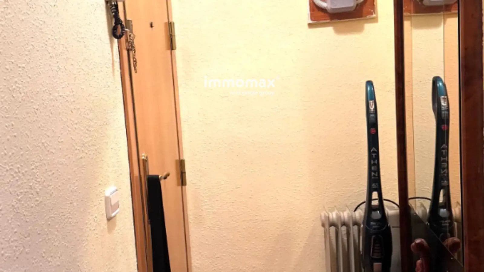 3 bedroom Flat for sale in Cornella de Llobregat - € 196,000 (Ref: 9739141)