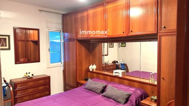 Piso de 3 habitaciones en Cornellà de Llobregat en venta - 196.000 € (Ref: 9739141)