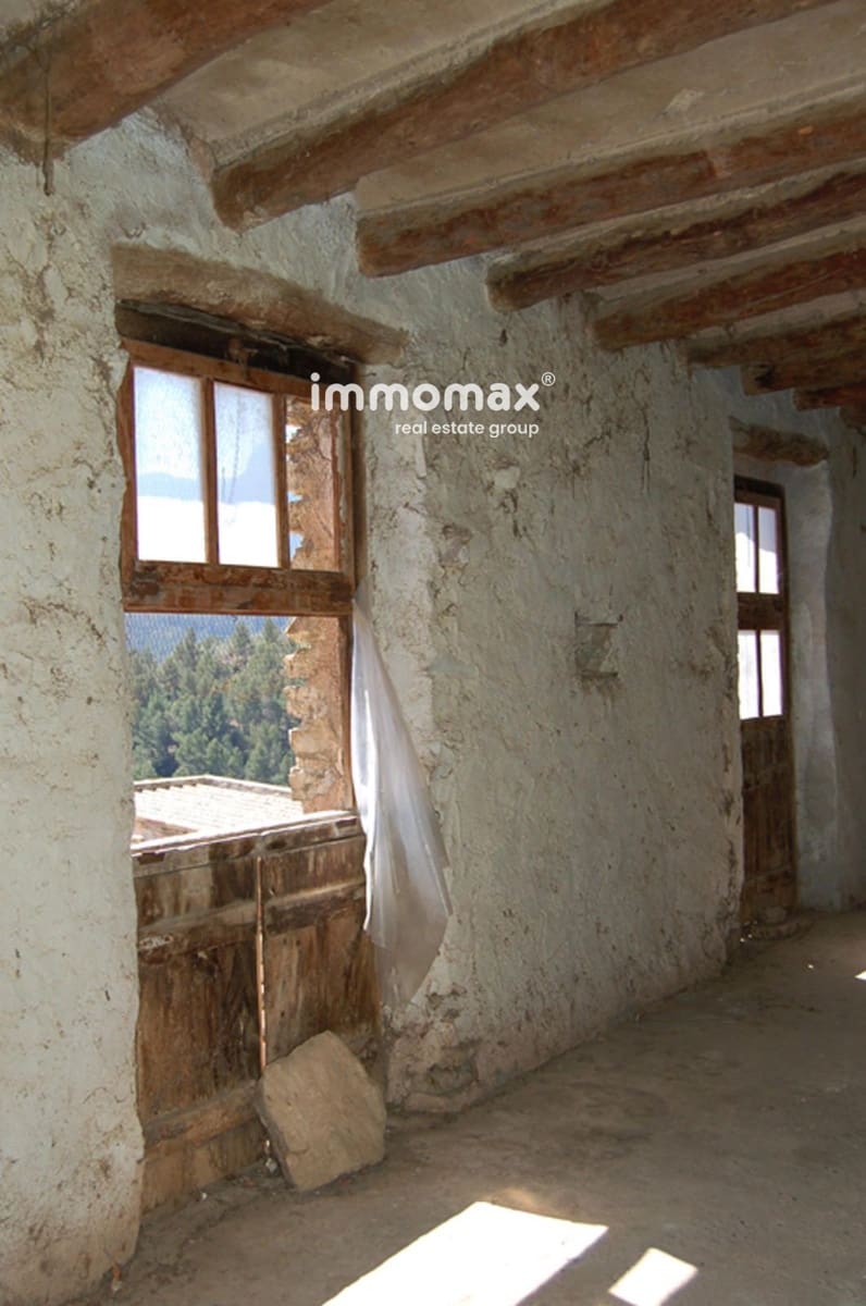 Villa til salgs i Pauls med garasje - € 56 000 (Ref: 9756724)