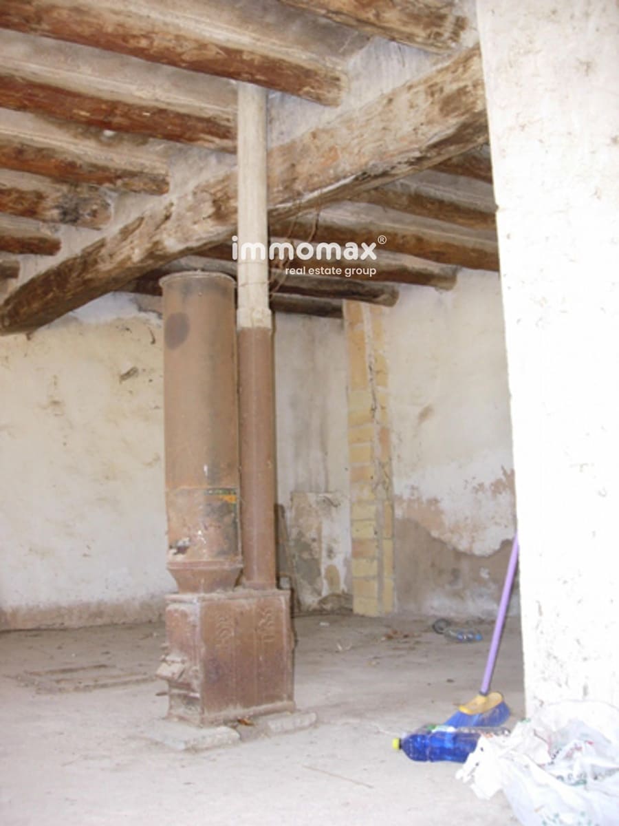 Villa til salgs i Pauls med garasje - € 56 000 (Ref: 9756724)