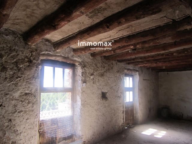 Villa til salgs i Paüls med garasje - € 56 000 (Ref: 9756724)