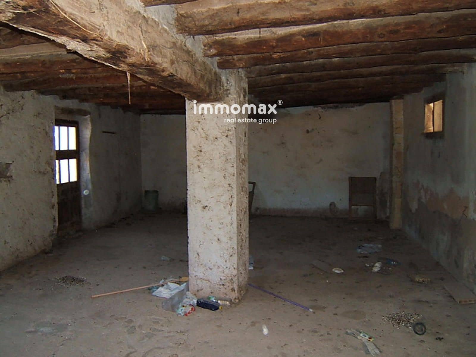 Villa til salgs i Pauls med garasje - € 56 000 (Ref: 9756724)