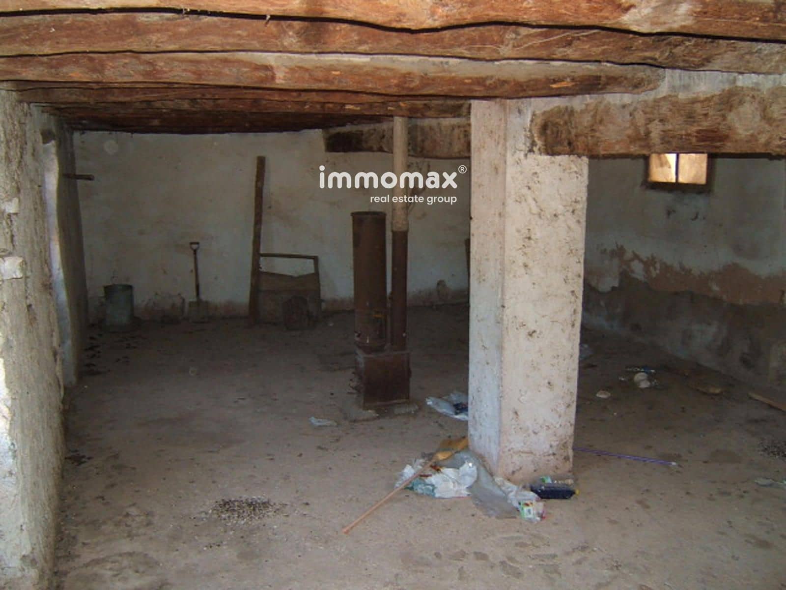 Villa til salgs i Pauls med garasje - € 56 000 (Ref: 9756724)