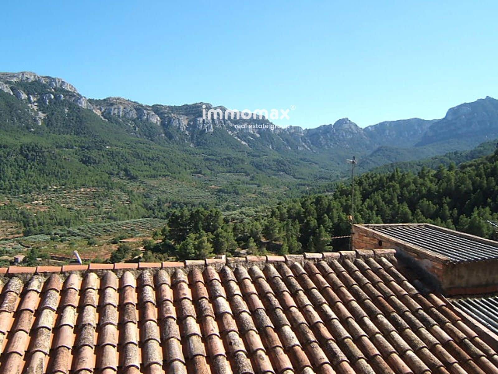 Villa til salgs i Pauls med garasje - € 56 000 (Ref: 9756724)