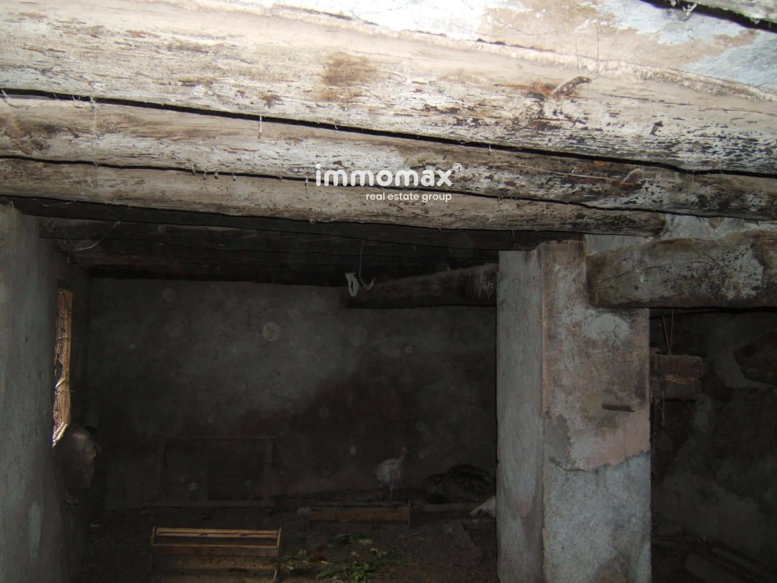 Villa til salgs i Pauls med garasje - € 56 000 (Ref: 9756724)