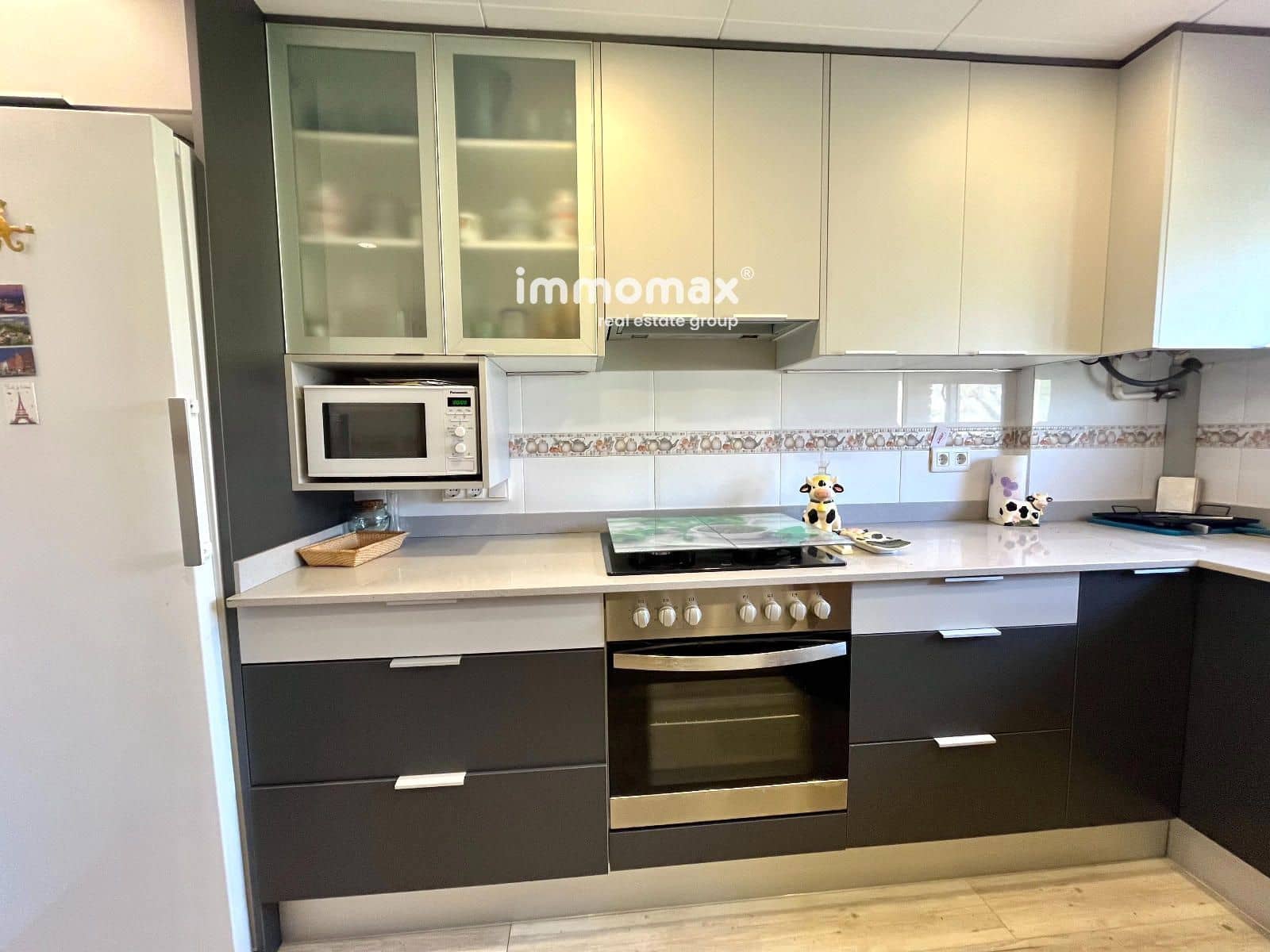 4 bedroom Townhouse for sale in Cubelles with pool garage - € 450,000 (Ref: 9778441)