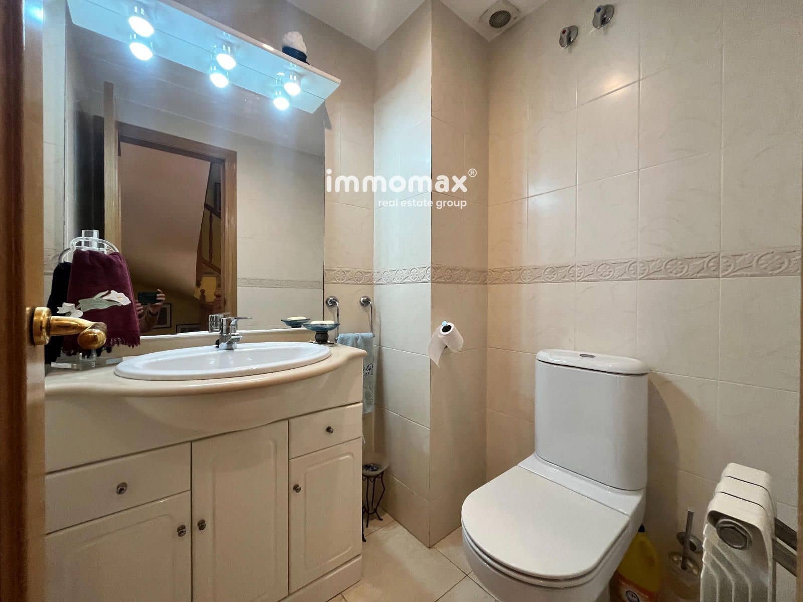 4 bedroom Townhouse for sale in Cubelles with pool garage - € 450,000 (Ref: 9778441)