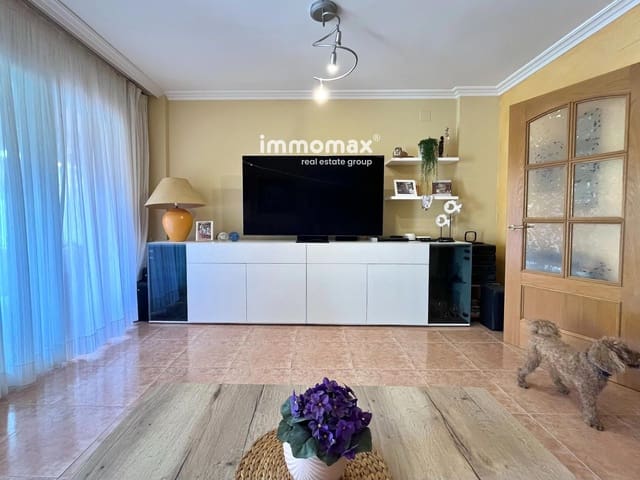 Casa de 4 habitaciones en Cubelles en venta con piscina garaje - 450.000 € (Ref: 9778441)