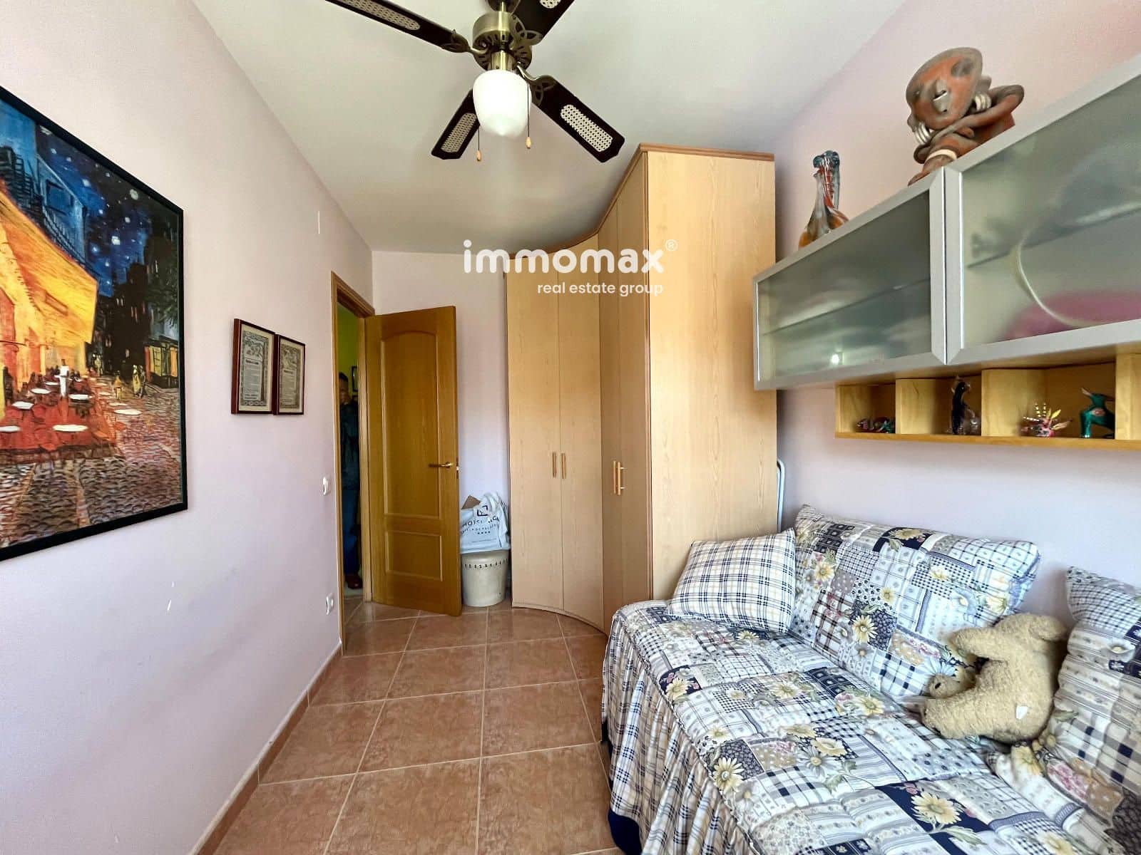 4 bedroom Townhouse for sale in Cubelles with pool garage - € 450,000 (Ref: 9778441)