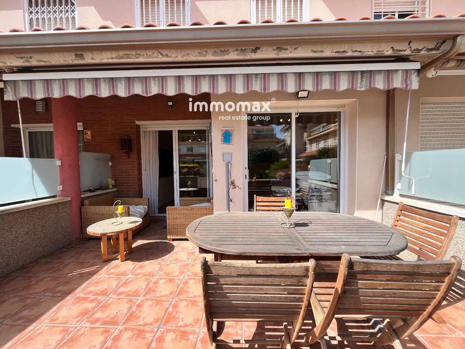 4 quarto Casa em Banda para venda em Cubelles com piscina garagem - 449 000 € (Ref: 9778441)