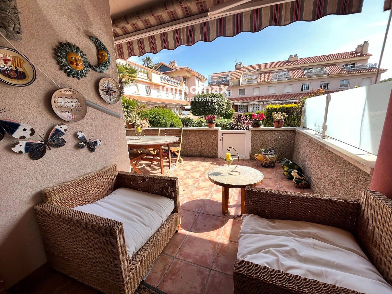4 quarto Casa em Banda para venda em Cubelles com piscina garagem - 449 000 € (Ref: 9778441)