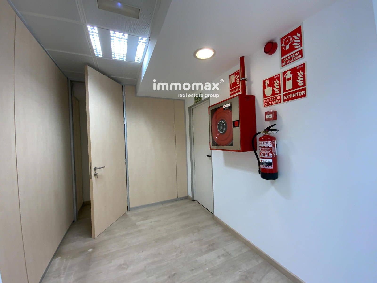 Toimisto vuokrattavana paikassa Barcelona kaupunki - 7 334 € (Ref: 9778639)