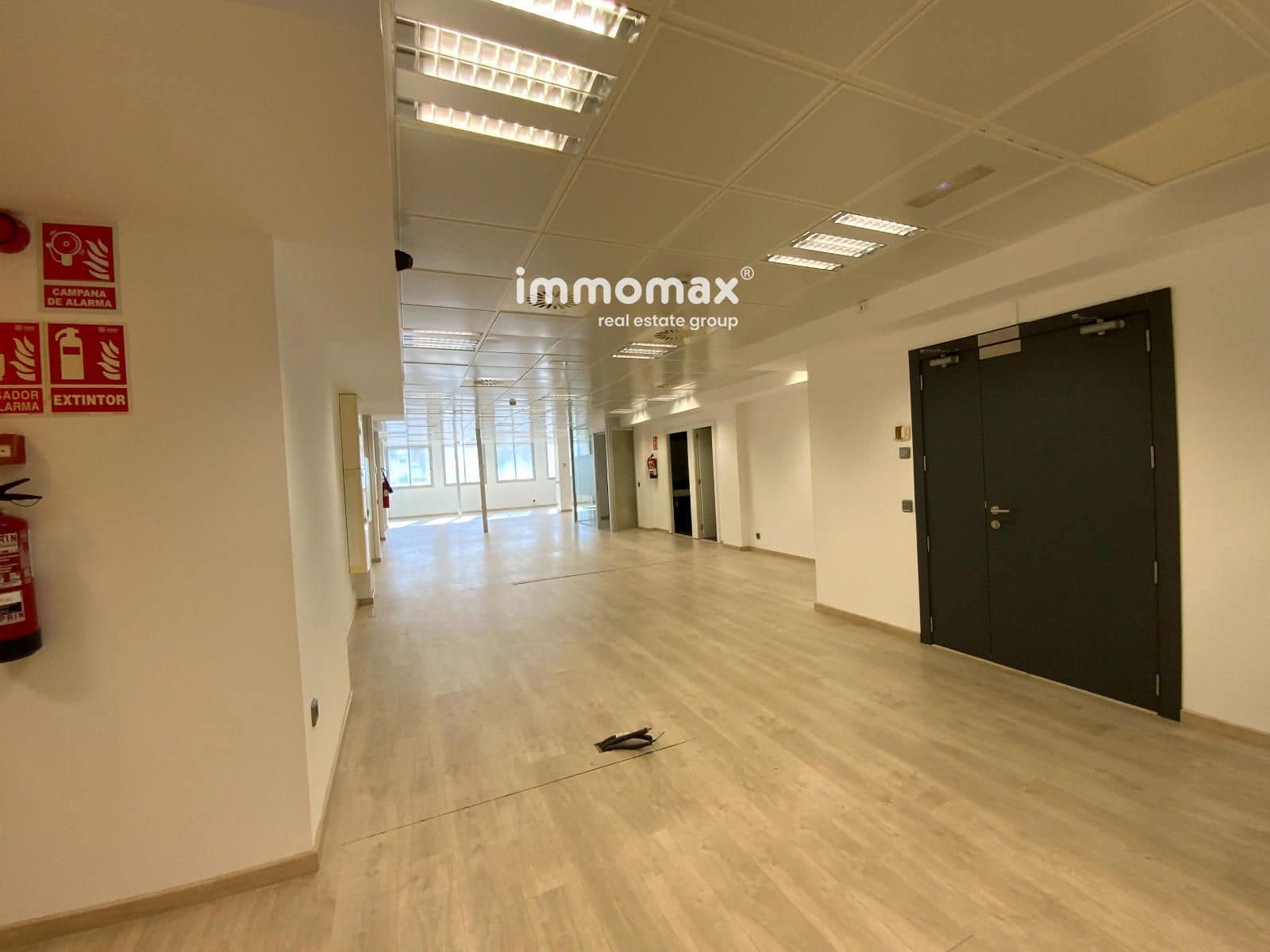 Toimisto vuokrattavana paikassa Barcelona kaupunki - 7 334 € (Ref: 9778639)