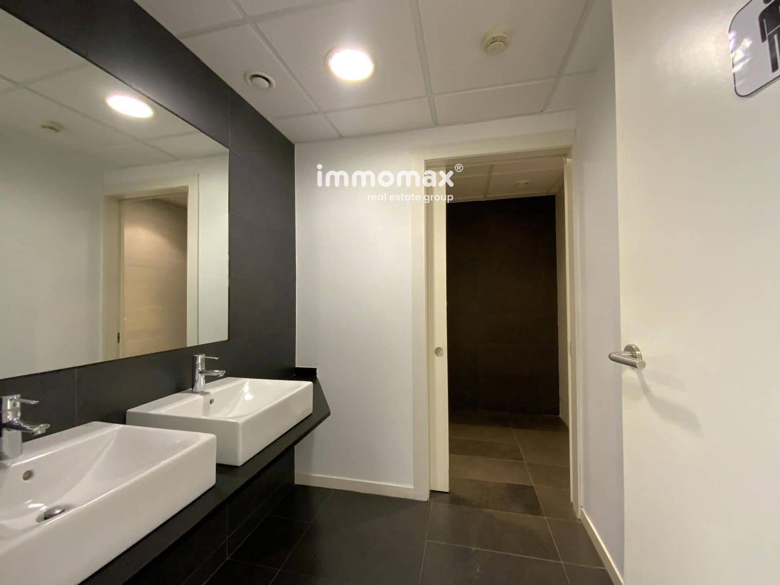 Toimisto vuokrattavana paikassa Barcelona kaupunki - 7 334 € (Ref: 9778639)