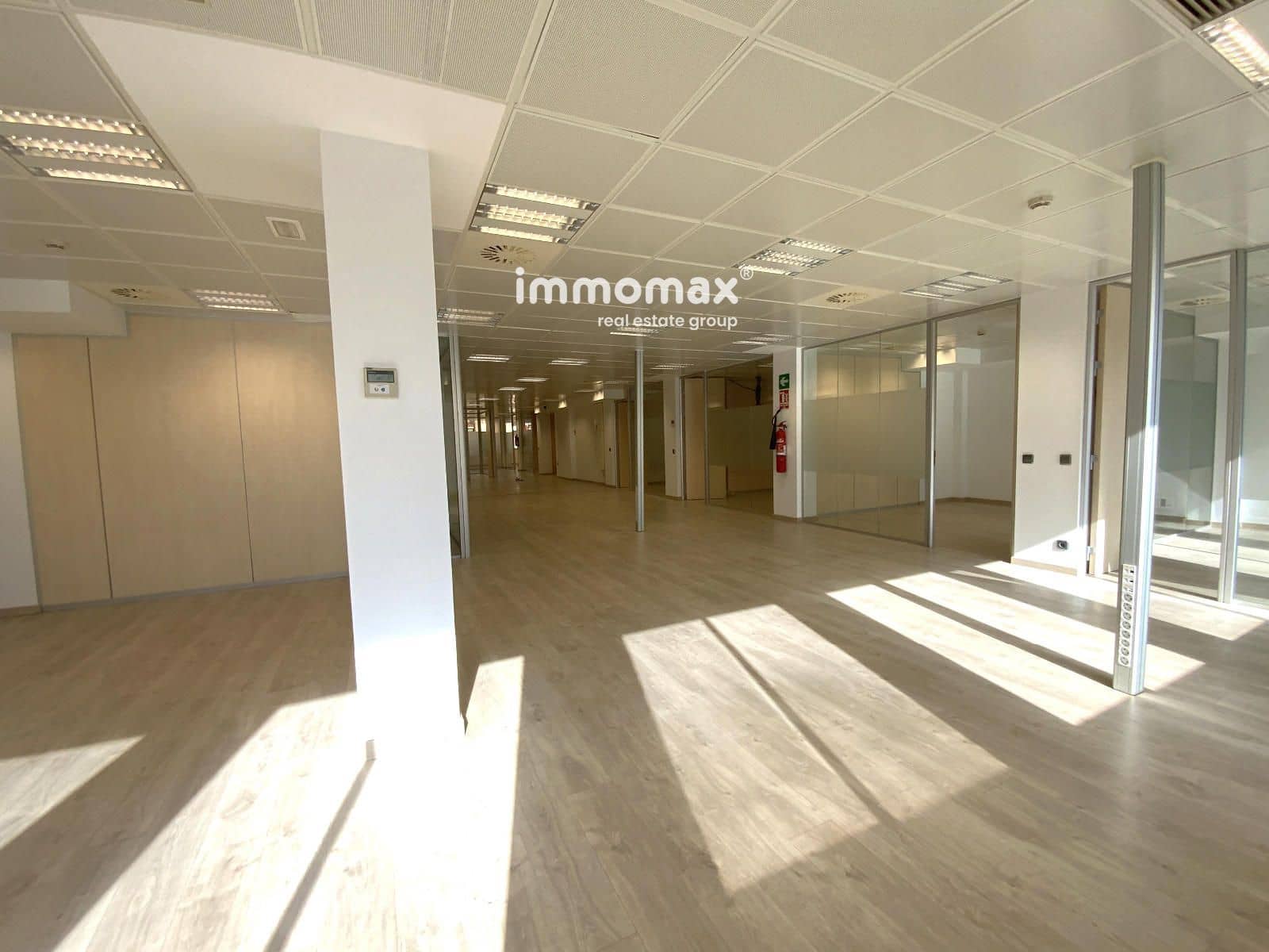 Toimisto vuokrattavana paikassa Barcelona kaupunki - 7 334 € (Ref: 9778639)