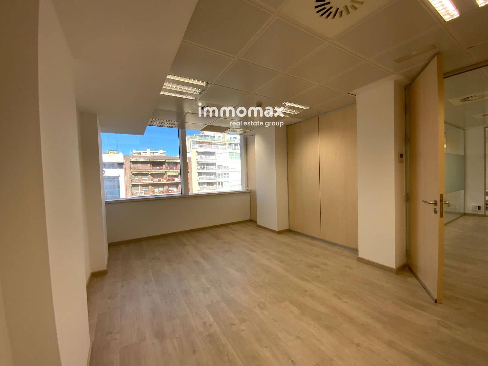 Toimisto vuokrattavana paikassa Barcelona kaupunki - 7 334 € (Ref: 9778639)