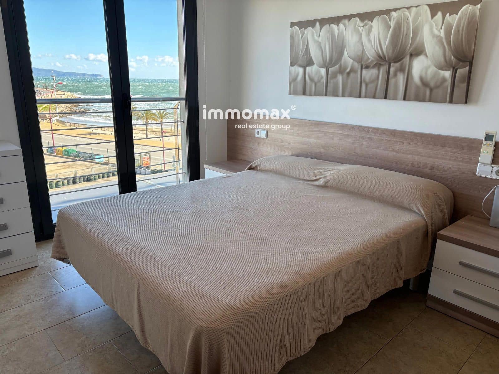 2 bedroom Flat for sale in L'Escala with garage - € 325,000 (Ref: 9780790)