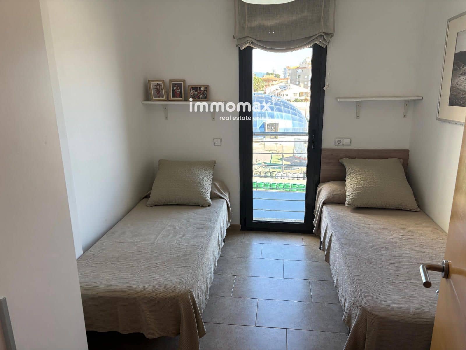 2 bedroom Flat for sale in L'Escala with garage - € 325,000 (Ref: 9780790)