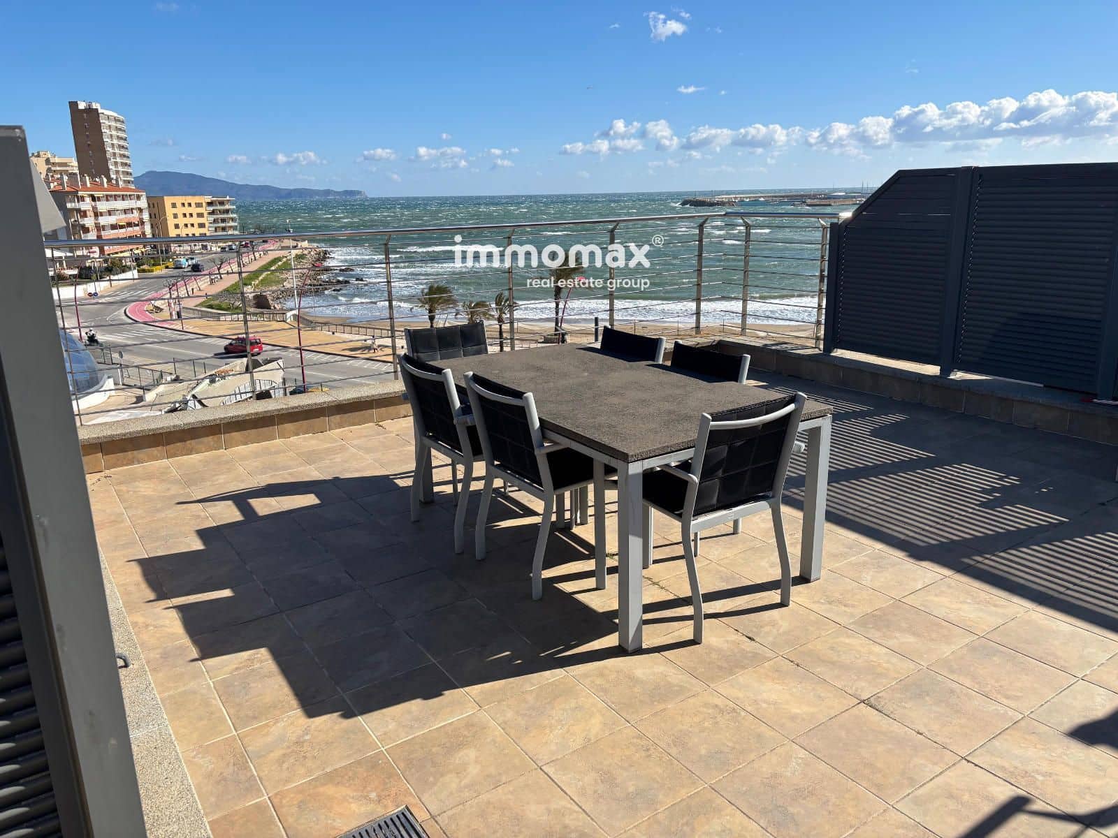 2 bedroom Flat for sale in L'Escala with garage - € 325,000 (Ref: 9780790)