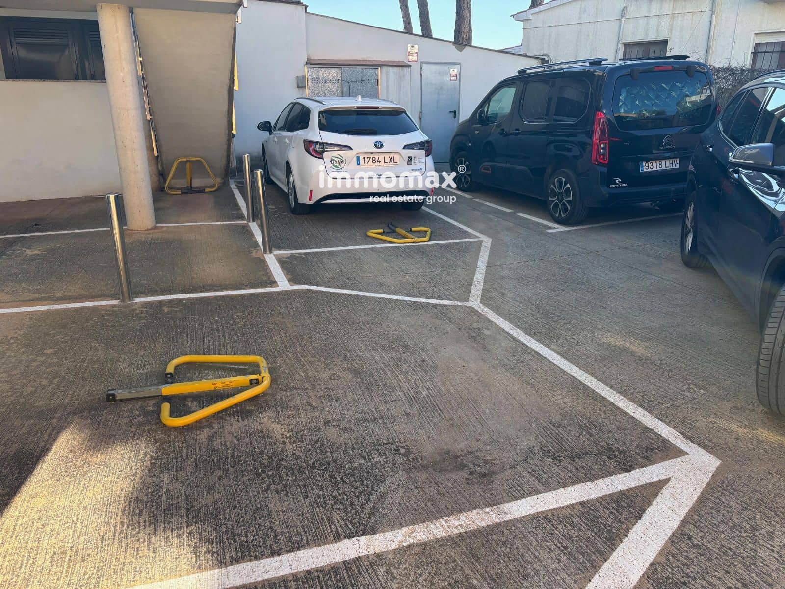 2 bedroom Flat for sale in L'Escala with garage - € 325,000 (Ref: 9780790)