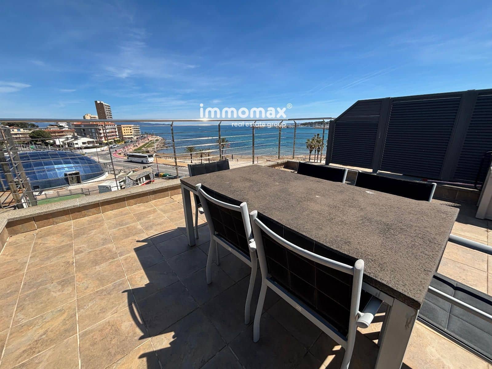 2 slaapkamer Flat te koop in L'Escala met garage - € 295.000 (Ref: 9780790)
