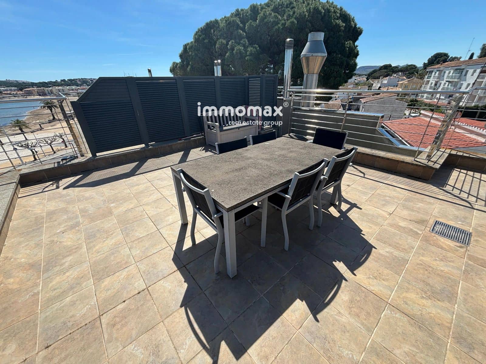 2 slaapkamer Flat te koop in L'Escala met garage - € 295.000 (Ref: 9780790)