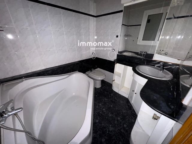 2 soveværelse Lejlighed til salg i El Prat de Llobregat - € 129.000 (Ref: 9784467)