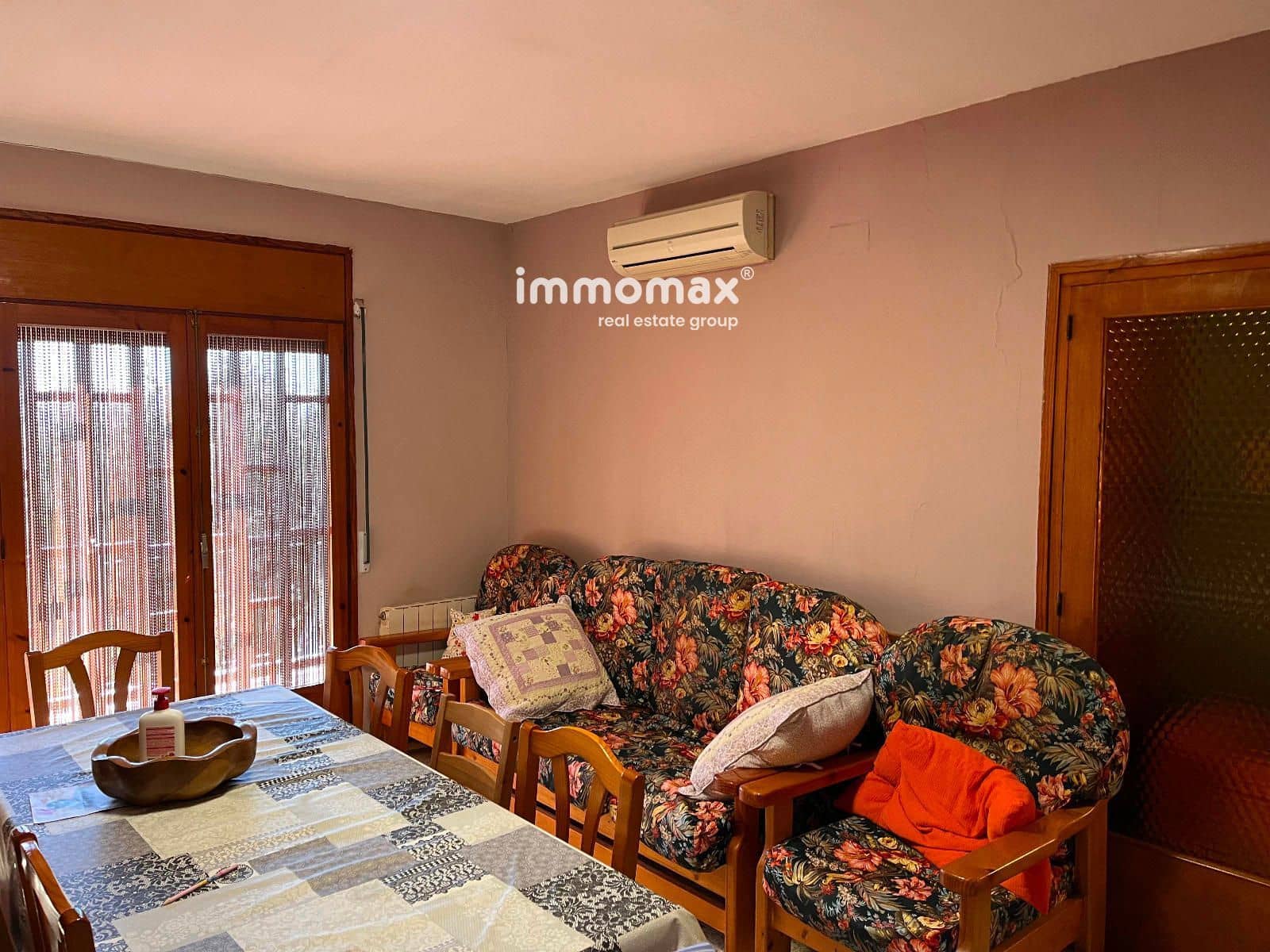 4 bedroom Villa for sale in Santa Eulalia de Roncana with pool - € 399,000 (Ref: 9787952)