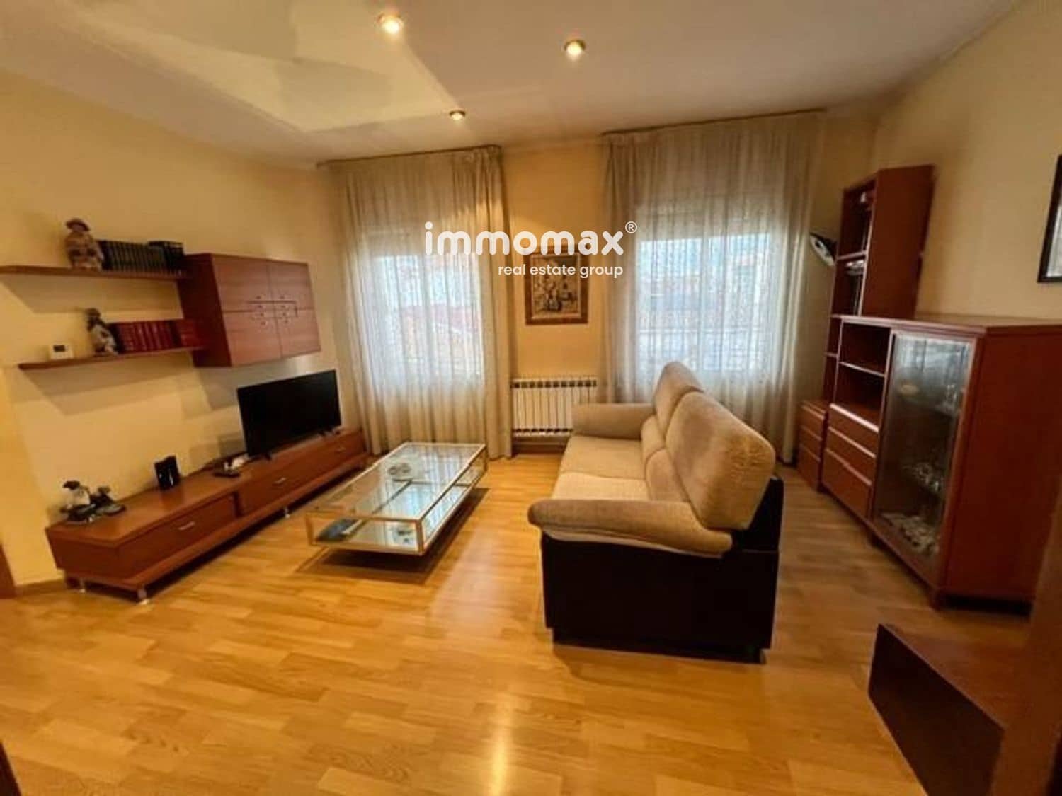 5 slaapkamer Flat te koop in Cornella de Llobregat - € 399.000 (Ref: 9818792)