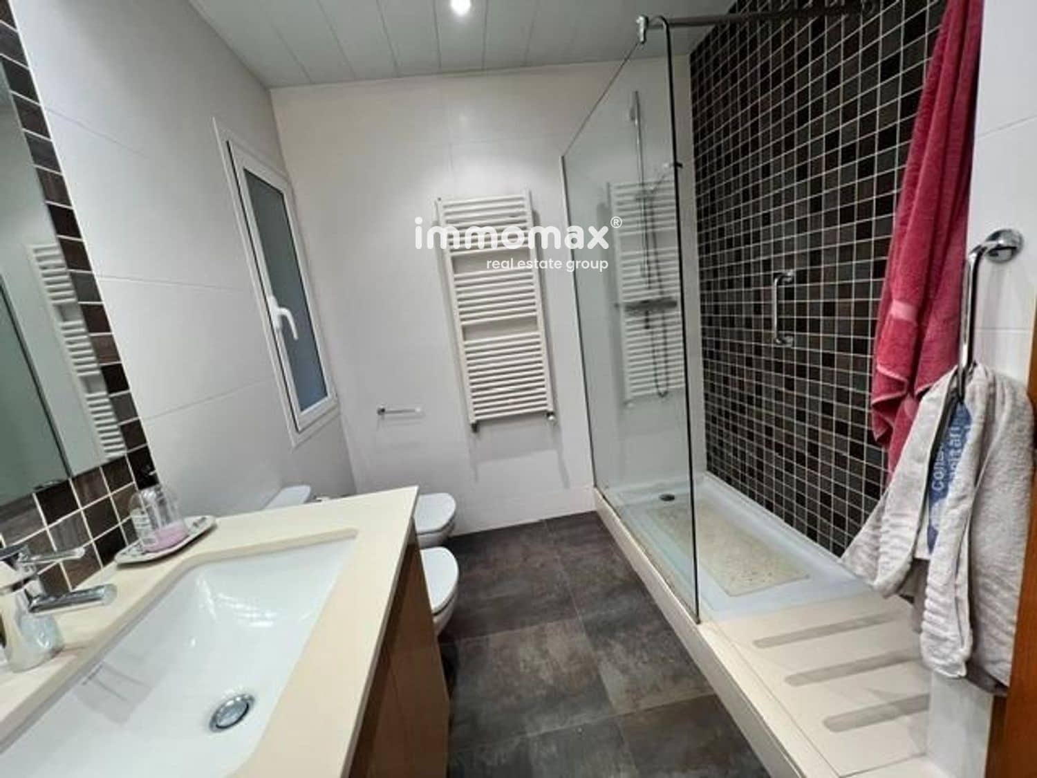 5 slaapkamer Flat te koop in Cornella de Llobregat - € 399.000 (Ref: 9818792)