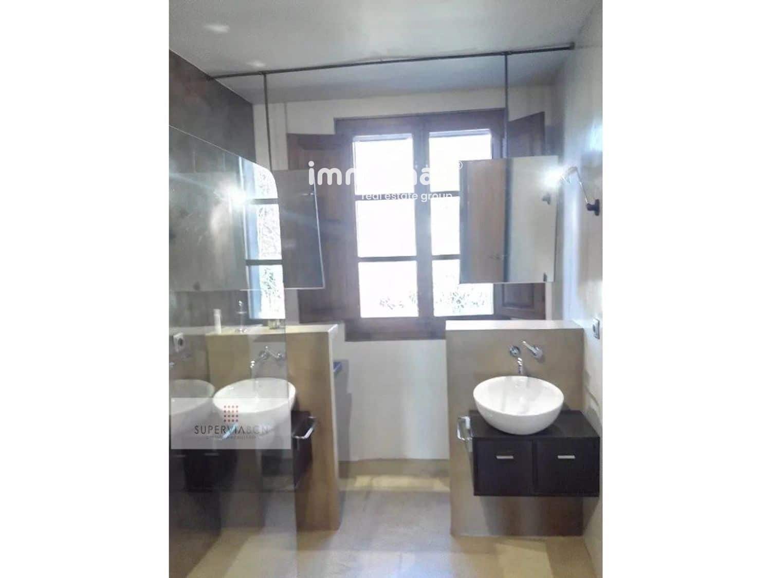 7 bedroom Villa for sale in Barcelona city - € 595,000 (Ref: 9821180)