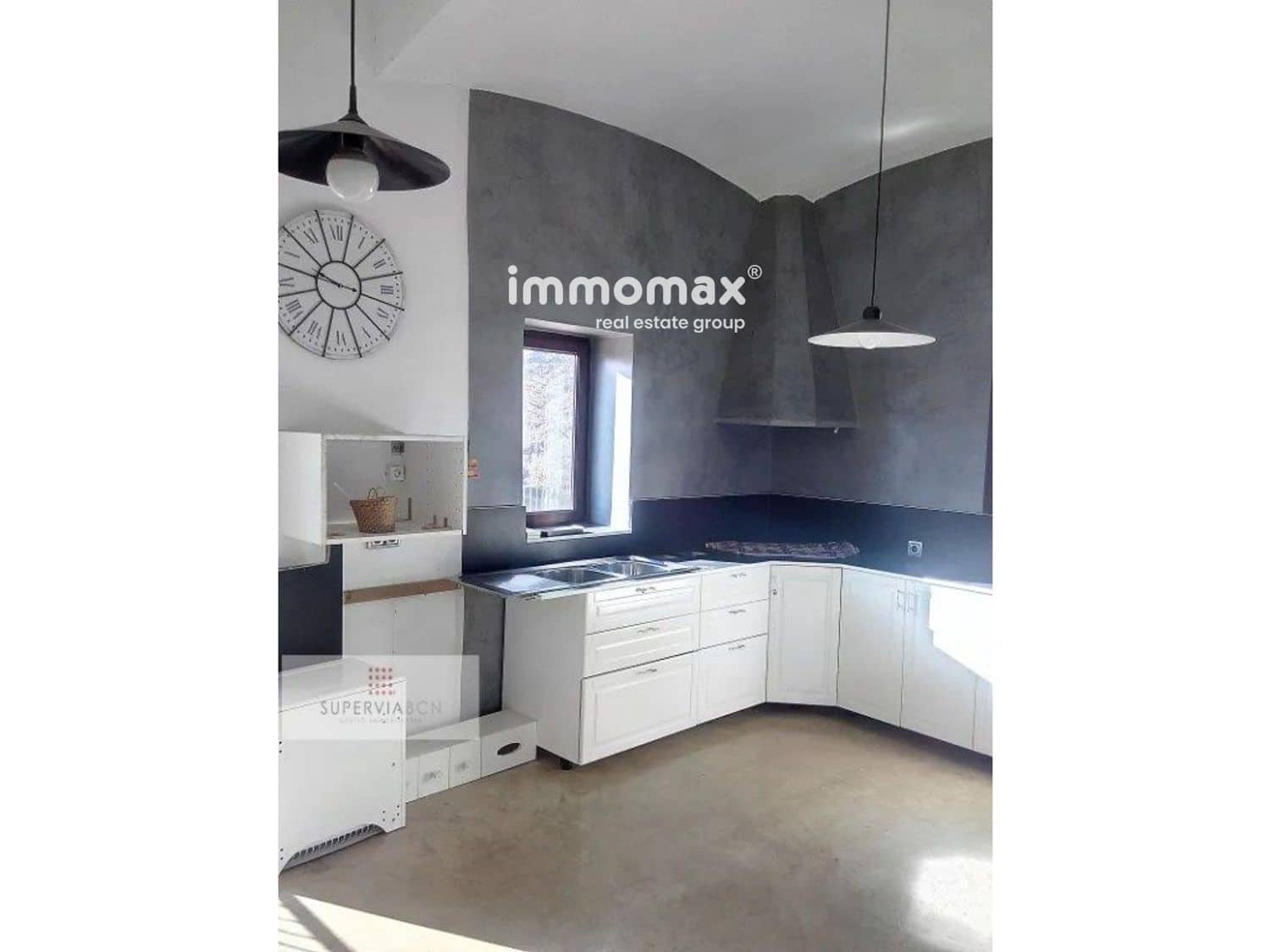 7 bedroom Villa for sale in Barcelona city - € 595,000 (Ref: 9821180)