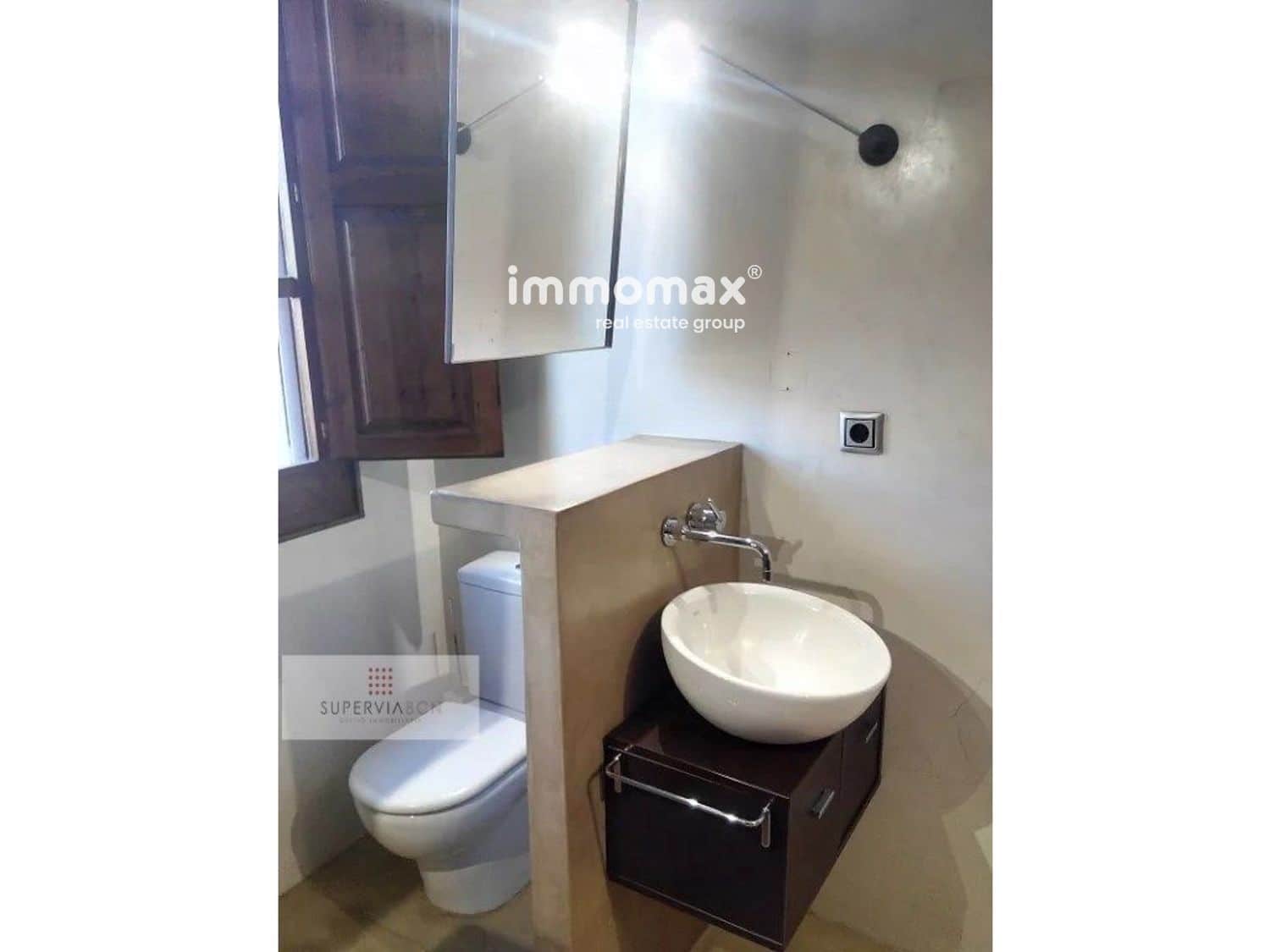 7 bedroom Villa for sale in Barcelona city - € 595,000 (Ref: 9821180)