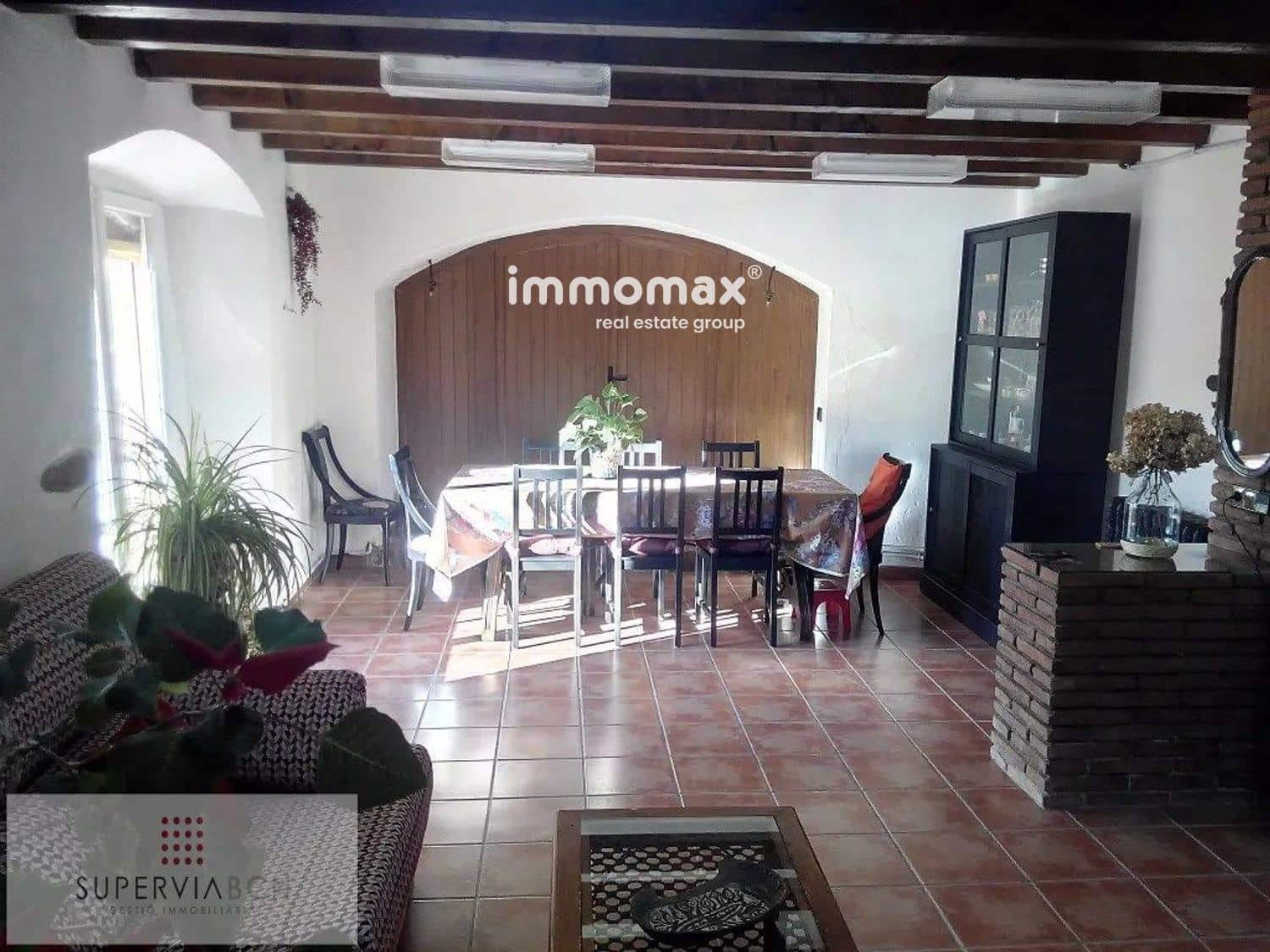 7 bedroom Villa for sale in Barcelona city - € 595,000 (Ref: 9821180)