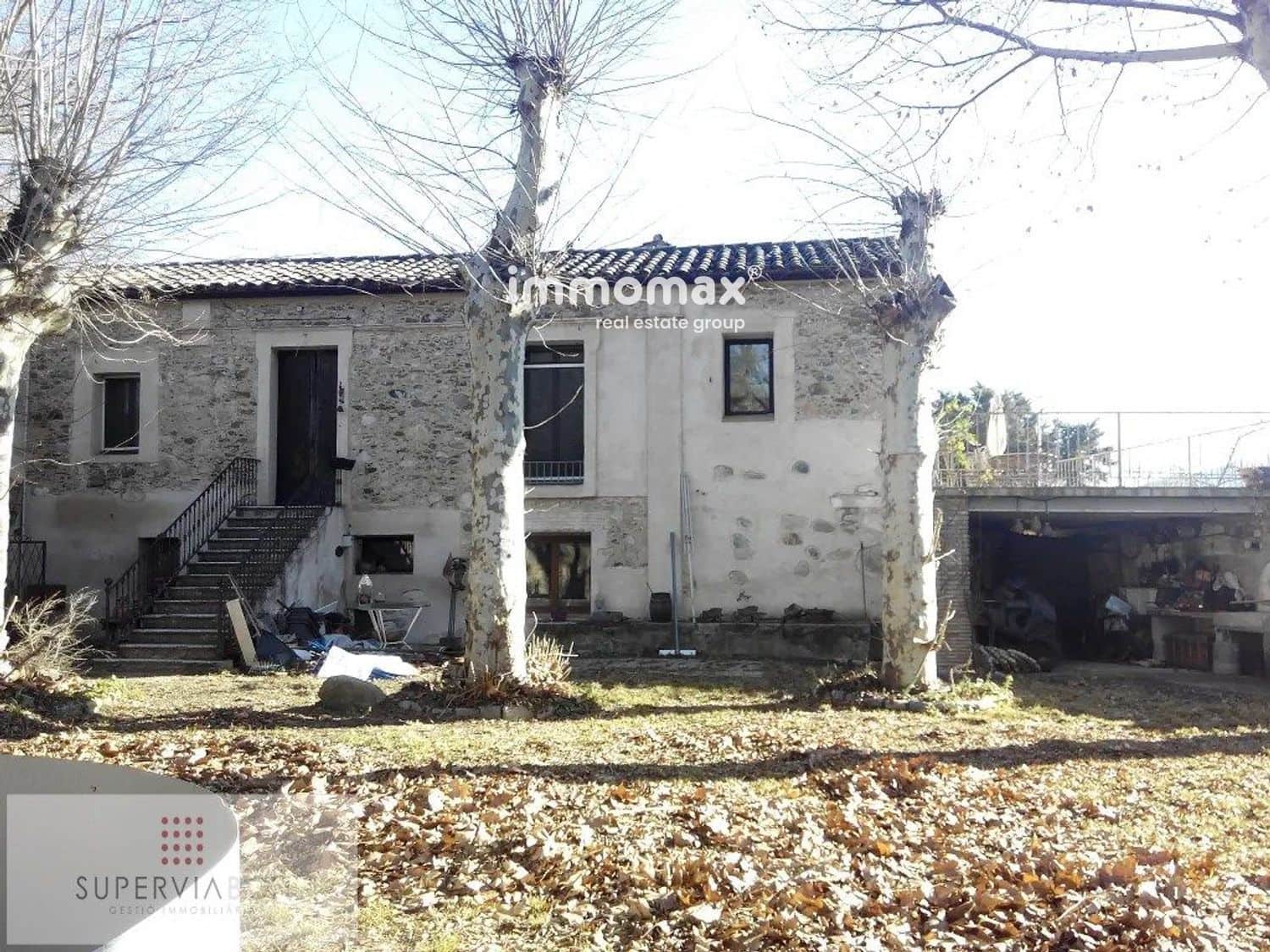 7 bedroom Villa for sale in Barcelona city - € 595,000 (Ref: 9821180)