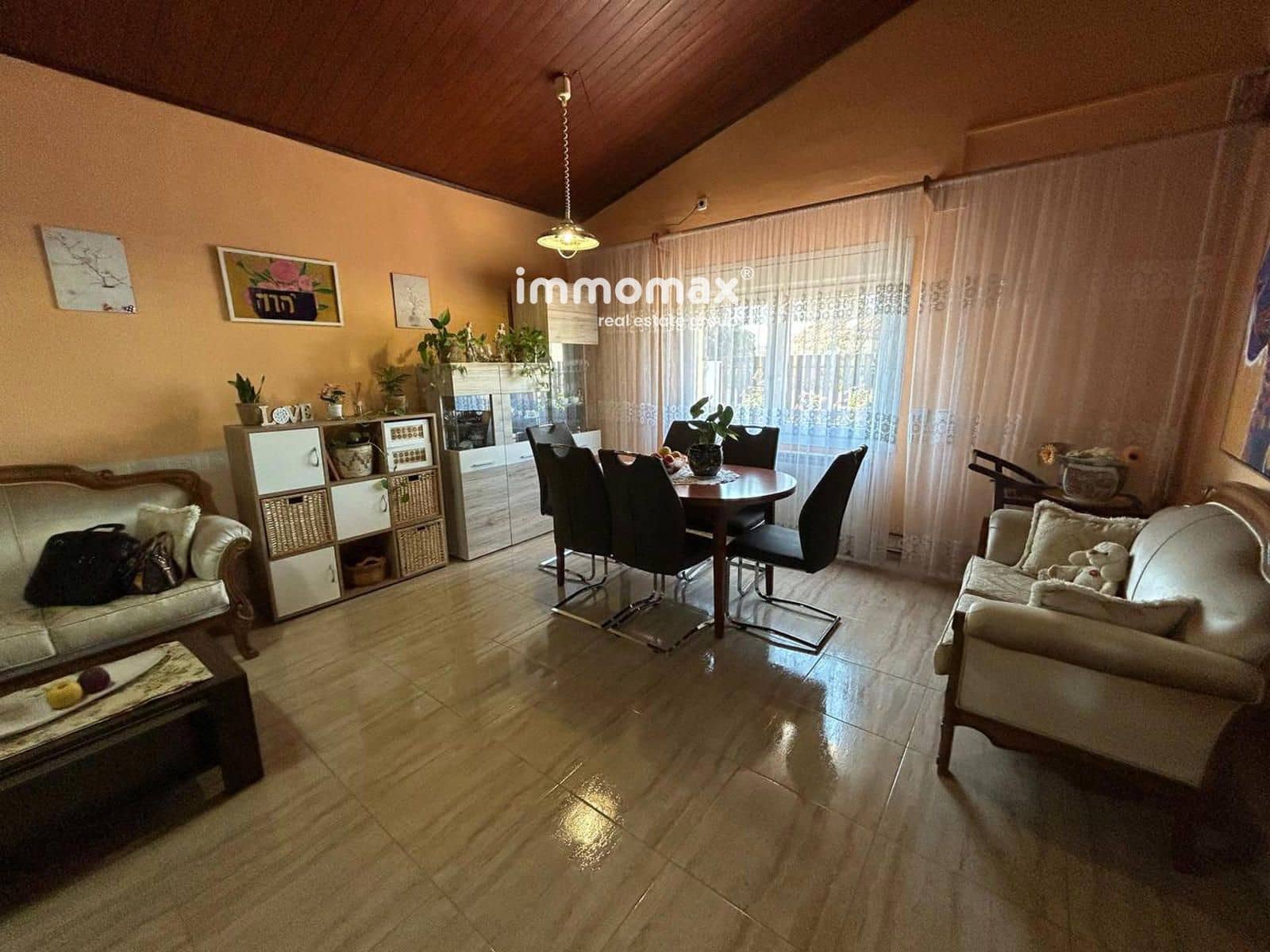 3 bedroom Villa for sale in Palau de Plegamans with garage - € 429,000 (Ref: 9821673)