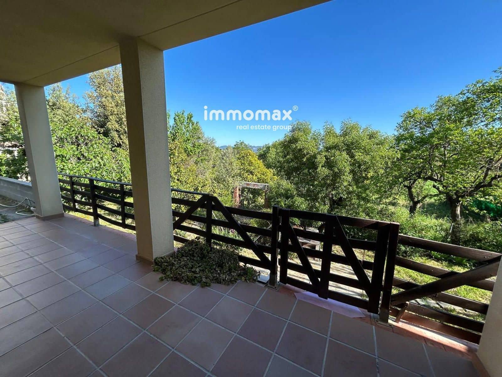 3 bedroom Villa for sale in Palau de Plegamans with garage - € 429,000 (Ref: 9821673)